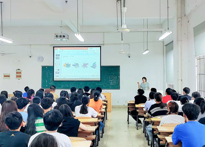 视传新生入学.jpg