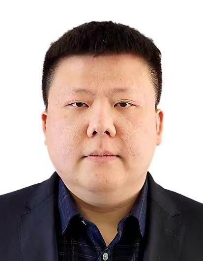 薛鹏.png