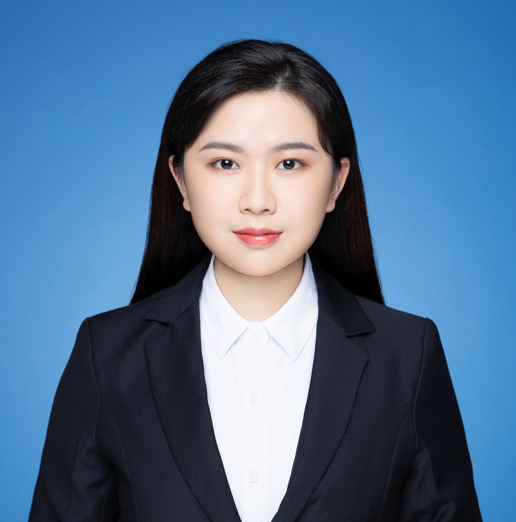 杨秋怡.png