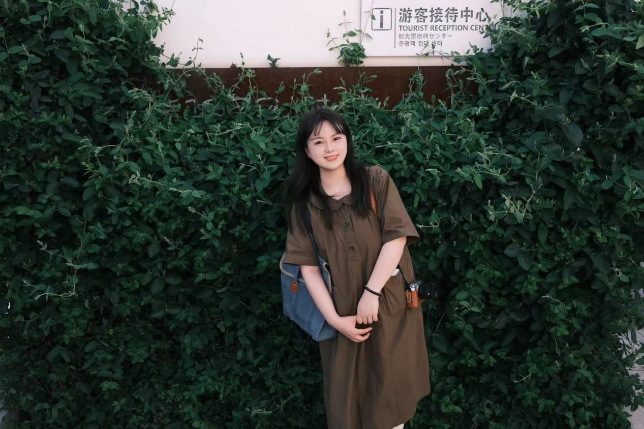 杨倩茹.png